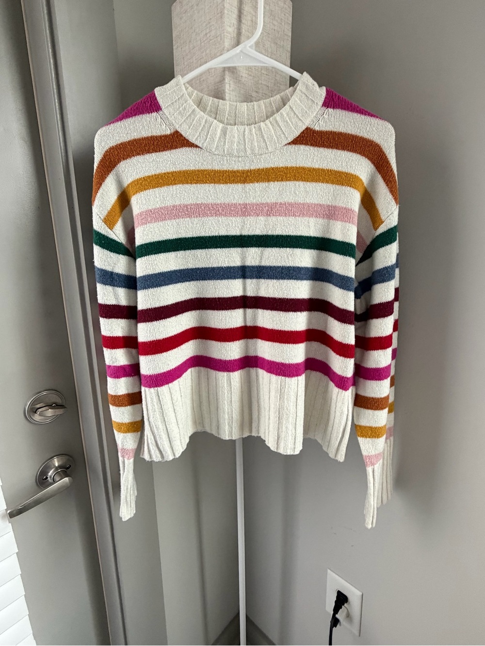 GAP White Crewneck Sweater with Multicolor Stripes Women’s Small